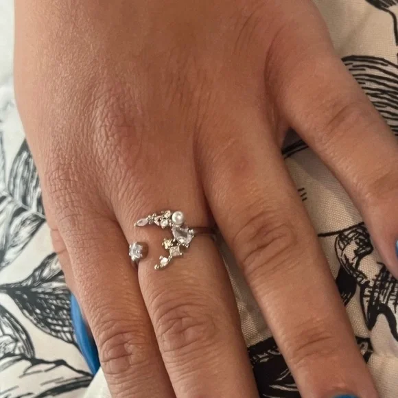 -Luxurious Open design  celestial themed Cz Diamond & Pearl moon Ring - Picture 9 of 15